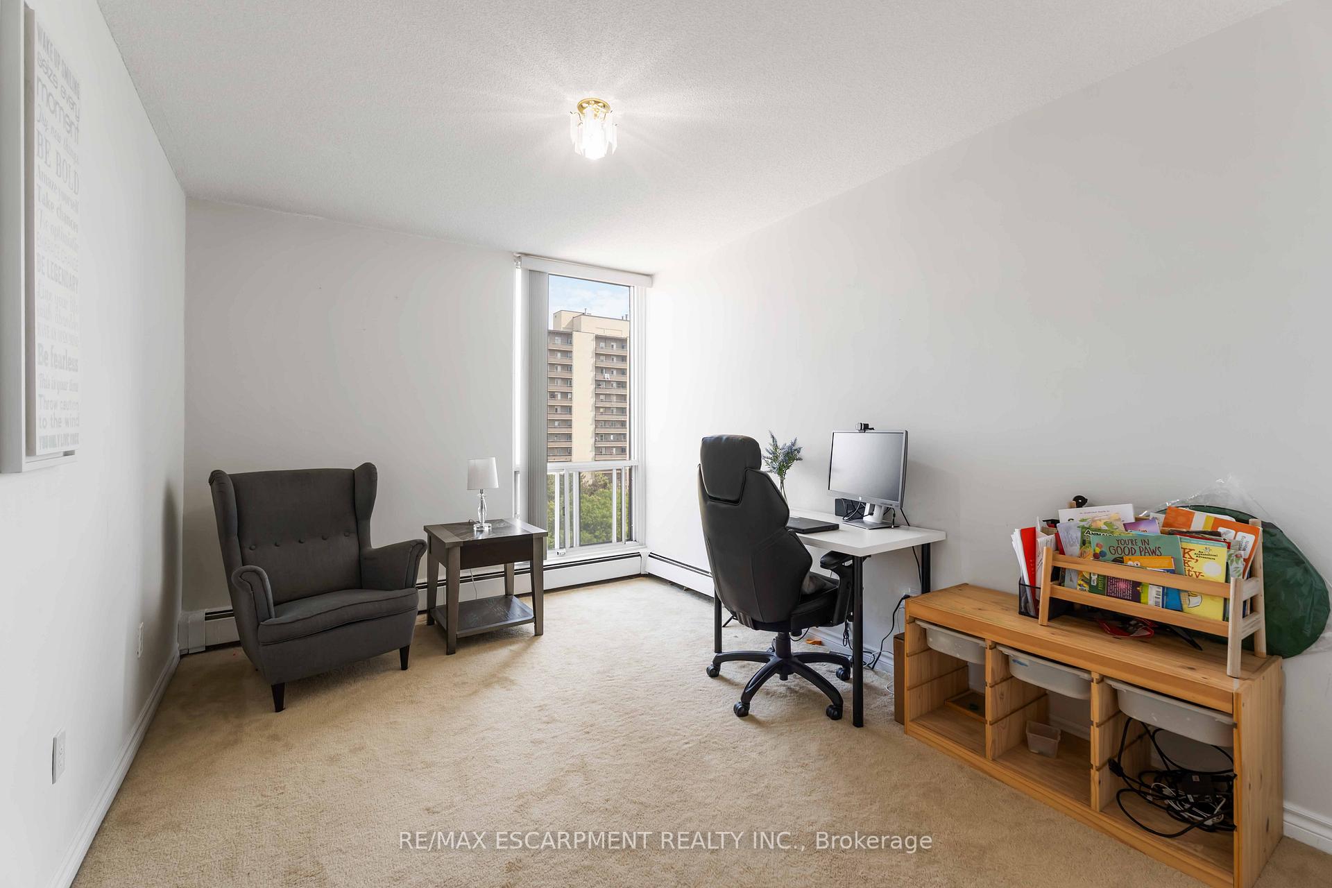 Photo 11 of Unit 1004, 75 Glenburn Court, Hamilton, Riverdale — HOMEH