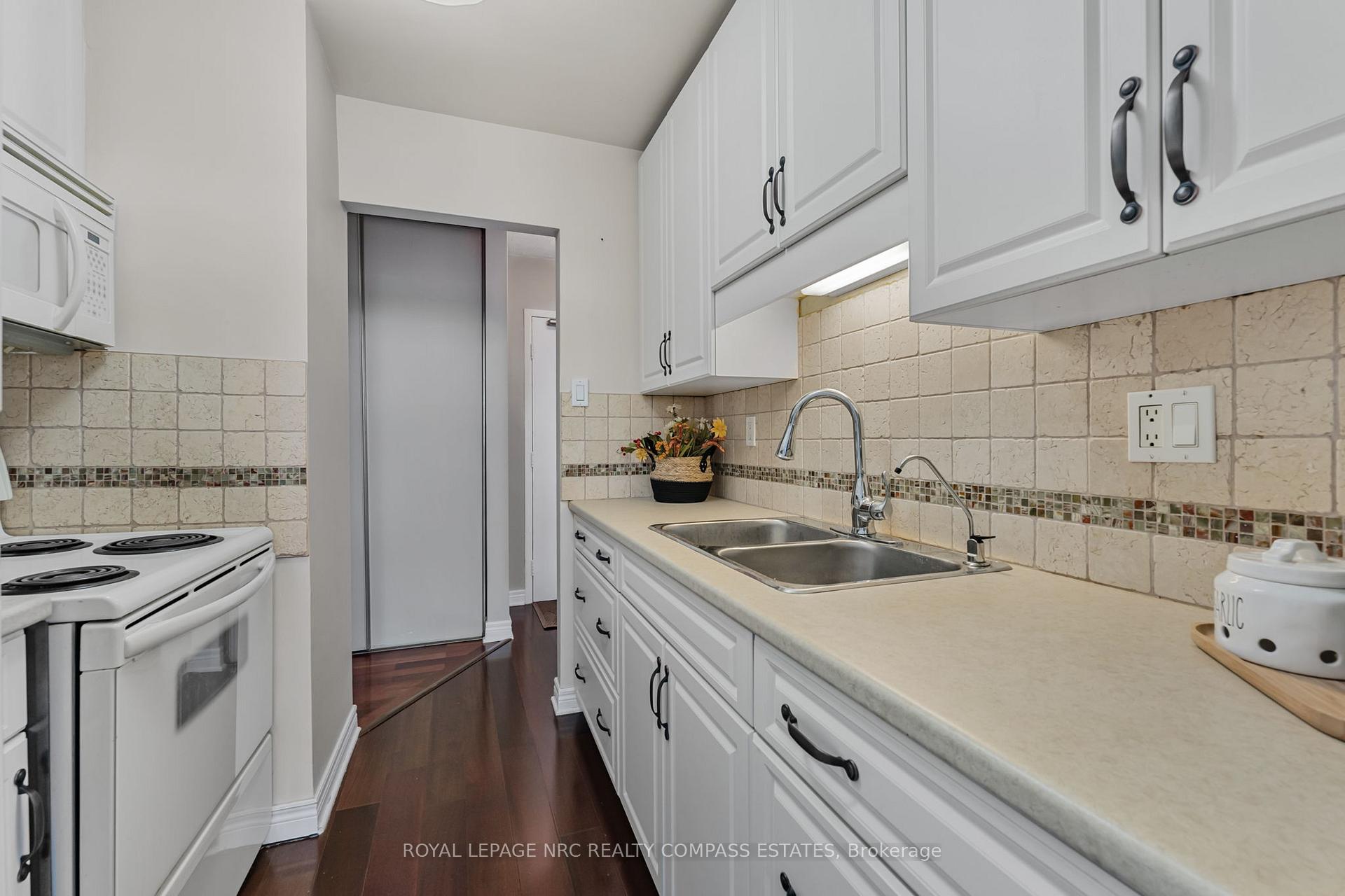 Photo 15 of Unit 1008, 359 Geneva Street, St. Catharines, Fairview — HOMEH