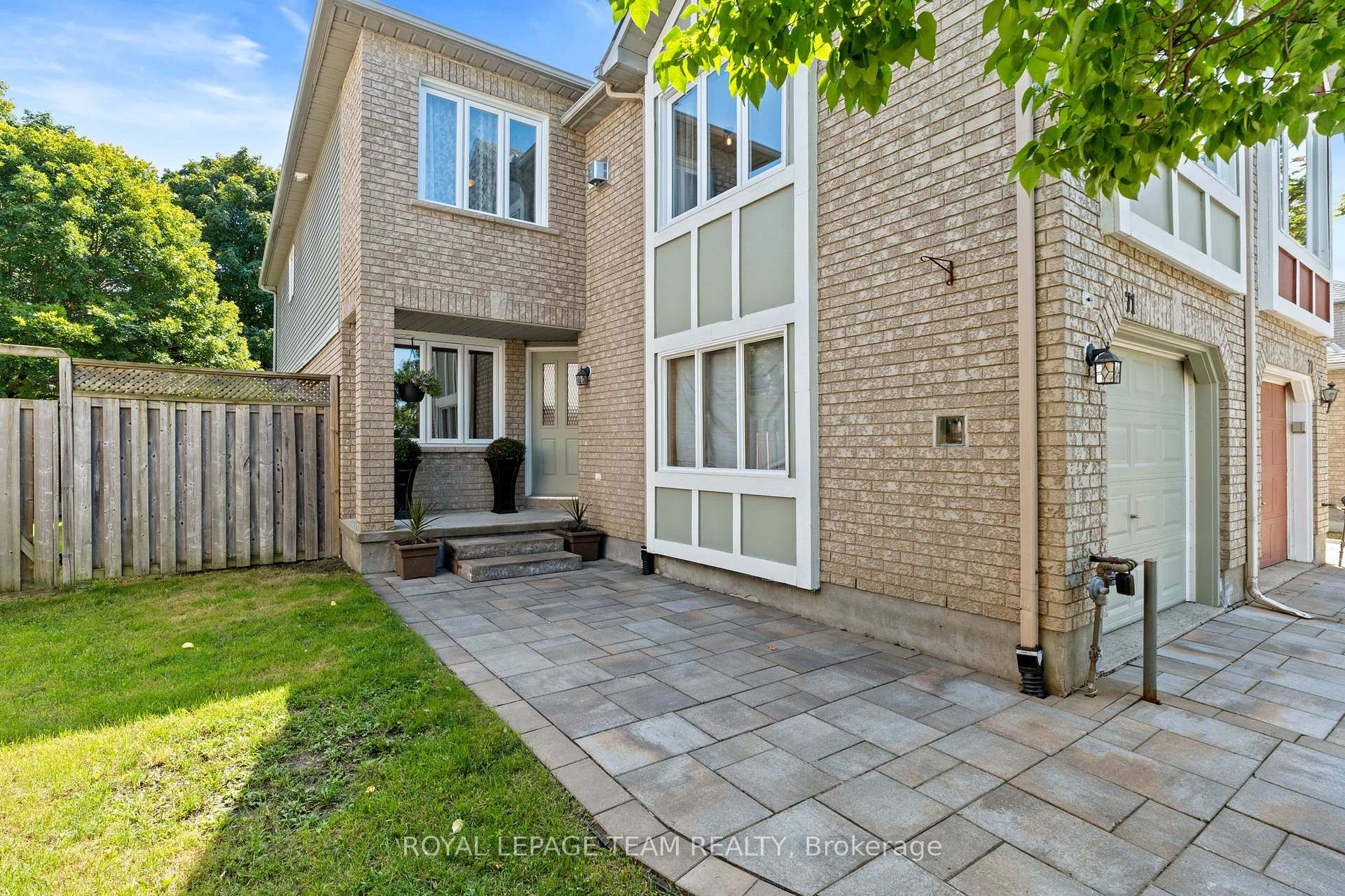Photo 2 of 71 Grenadier Way, Ottawa, Barrhaven - Longfields — HOMEH