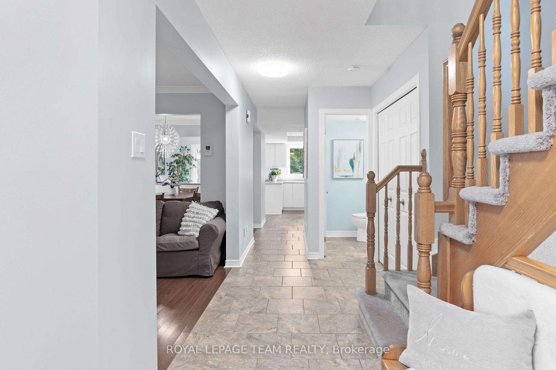 Photo 4 of 71 Grenadier Way, Ottawa, Barrhaven - Longfields — HOMEH