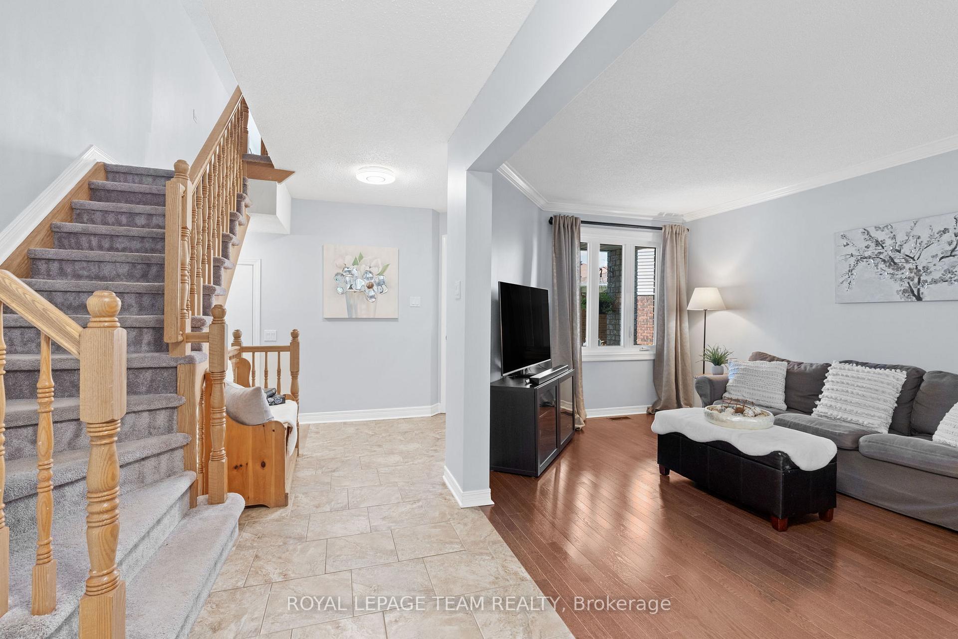 Photo 6 of 71 Grenadier Way, Ottawa, Barrhaven - Longfields — HOMEH