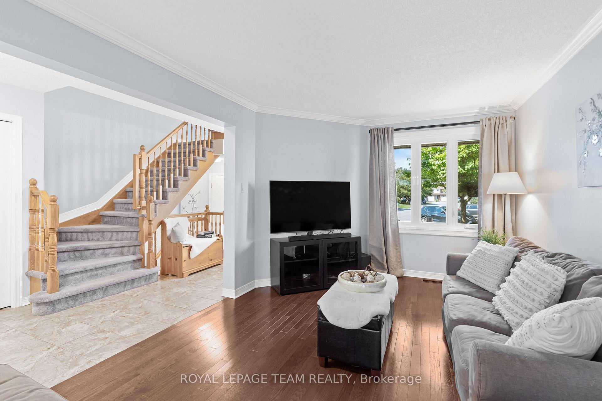 Photo 7 of 71 Grenadier Way, Ottawa, Barrhaven - Longfields — HOMEH
