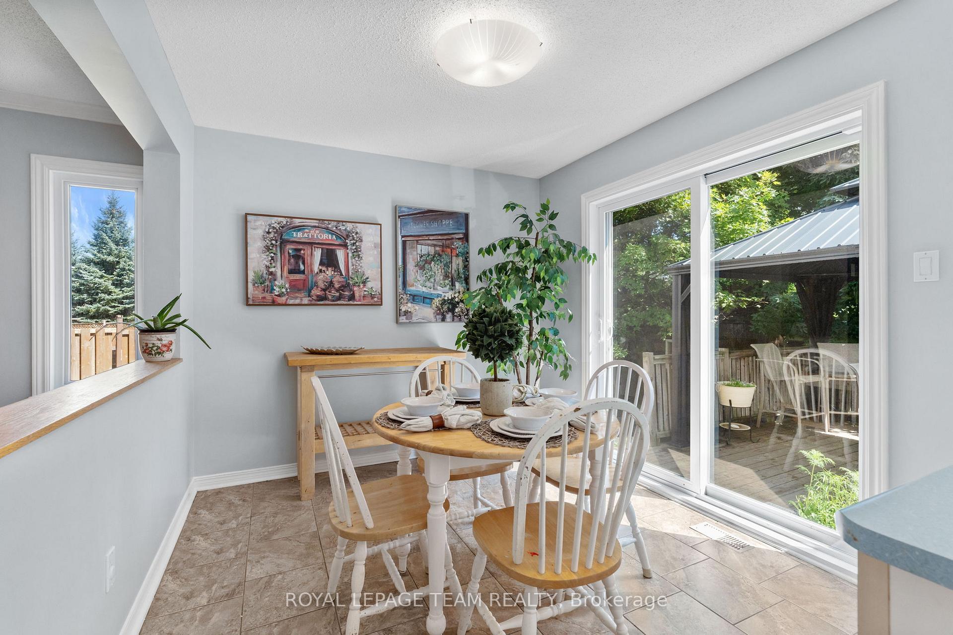 Photo 15 of 71 Grenadier Way, Ottawa, Barrhaven - Longfields — HOMEH