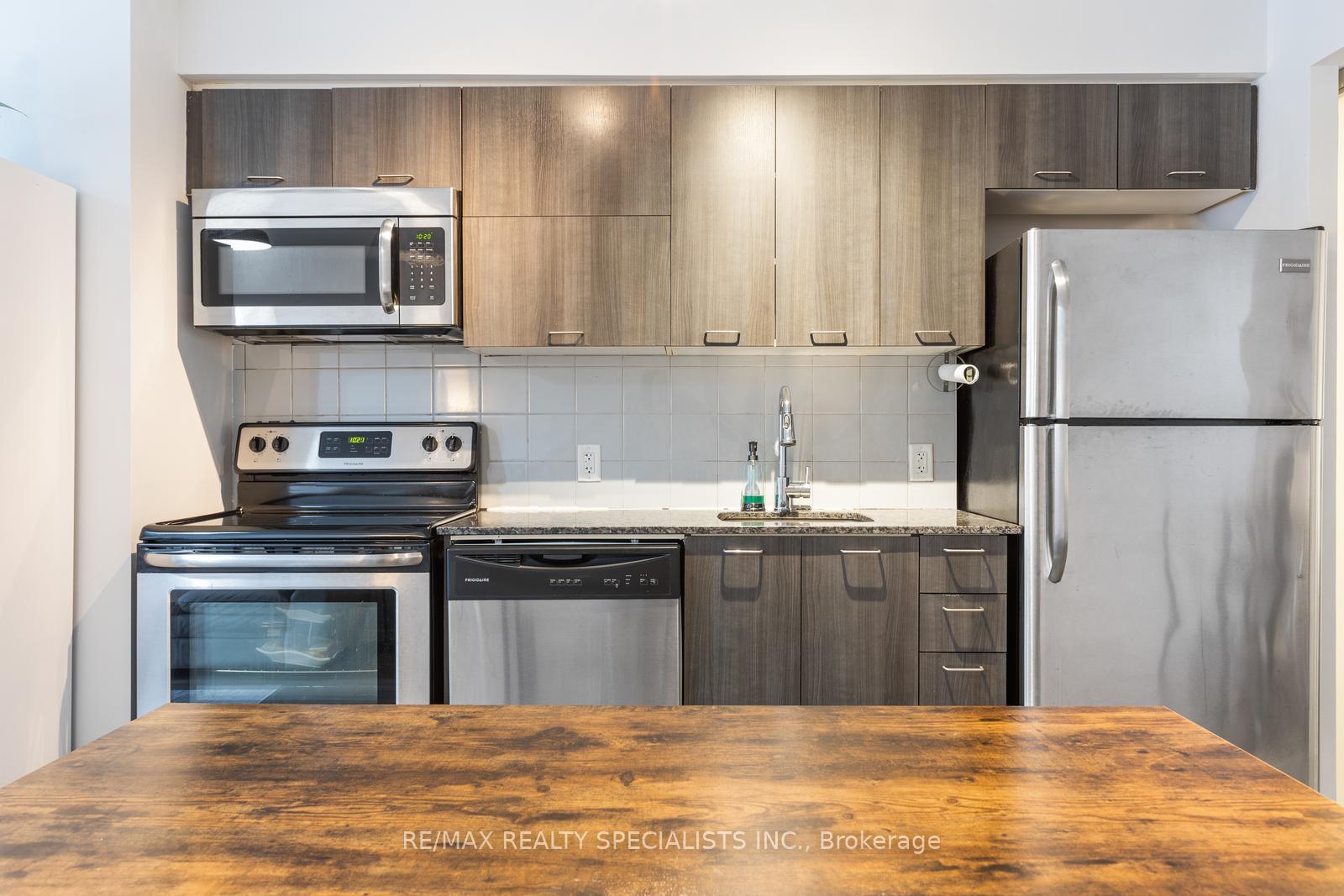 Photo 10 of Unit 1110, 20 Joe Shuster Way, Toronto, Niagara — HOMEH