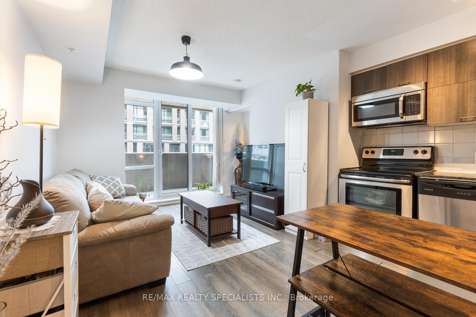 Photo 11 of Unit 1110, 20 Joe Shuster Way, Toronto, Niagara — HOMEH