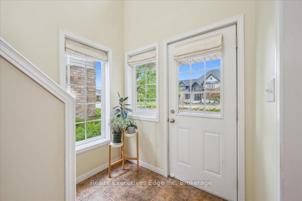 Photo 2 of Unit 5, 210 Dawn Avenue, Guelph, Clairfields/Hanlon Business Park — HOMEH