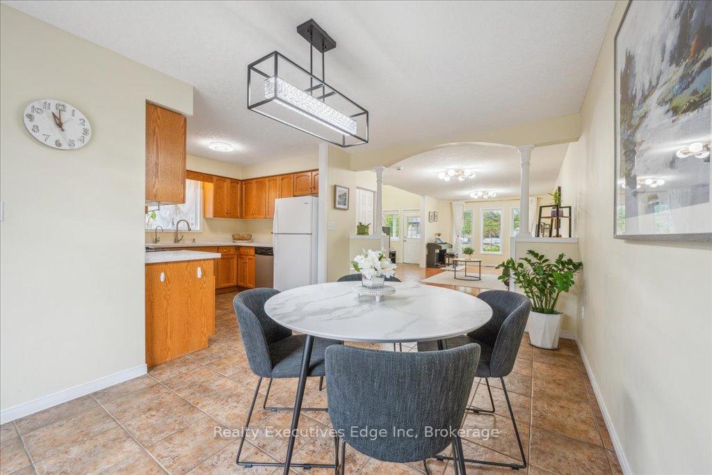 Photo 23 of Unit 5, 210 Dawn Avenue, Guelph, Clairfields/Hanlon Business Park — HOMEH