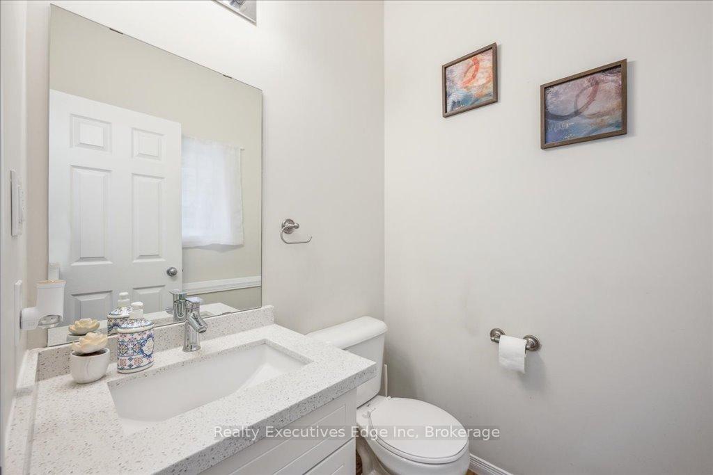 Photo 8 of Unit 5, 210 Dawn Avenue, Guelph, Clairfields/Hanlon Business Park — HOMEH