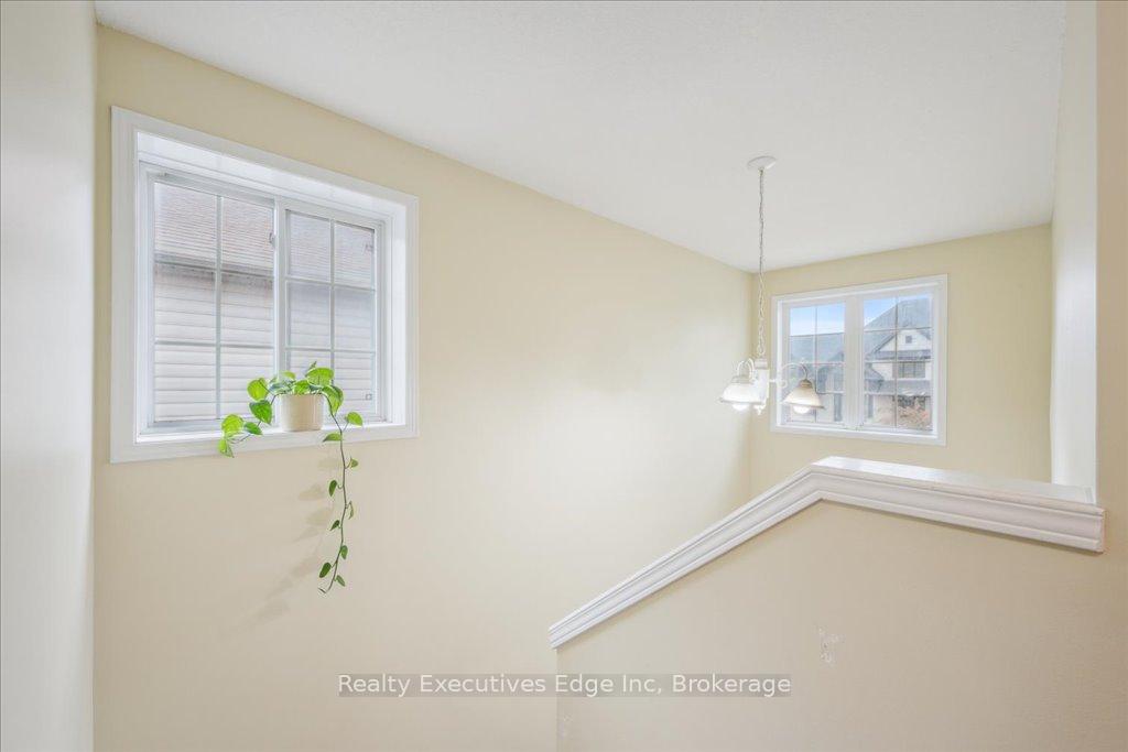 Photo 18 of Unit 5, 210 Dawn Avenue, Guelph, Clairfields/Hanlon Business Park — HOMEH
