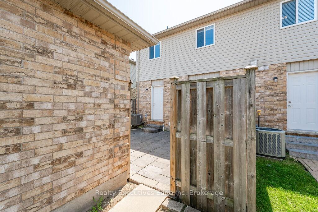 Photo 36 of Unit 5, 210 Dawn Avenue, Guelph, Clairfields/Hanlon Business Park — HOMEH