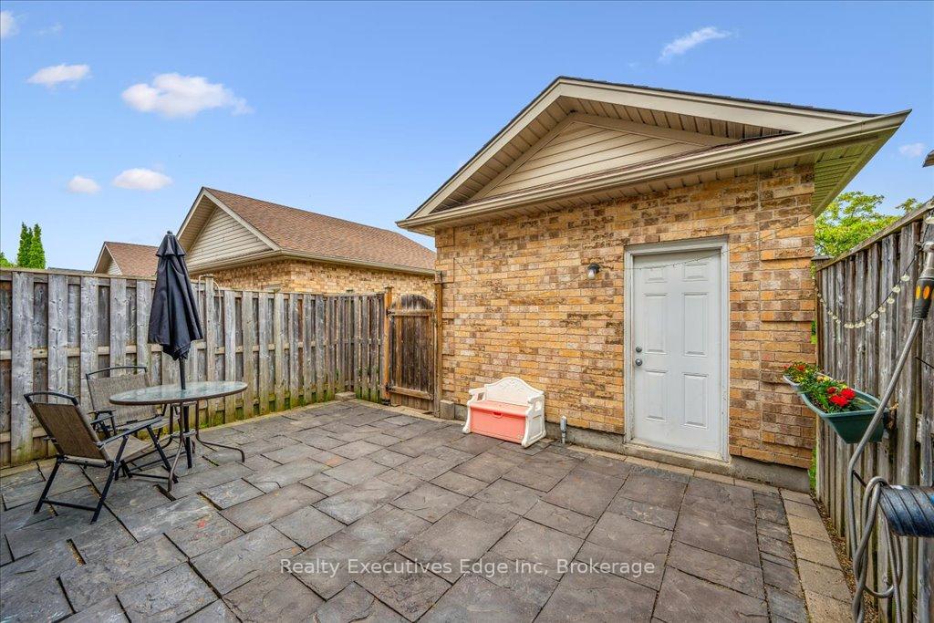 Photo 32 of Unit 5, 210 Dawn Avenue, Guelph, Clairfields/Hanlon Business Park — HOMEH