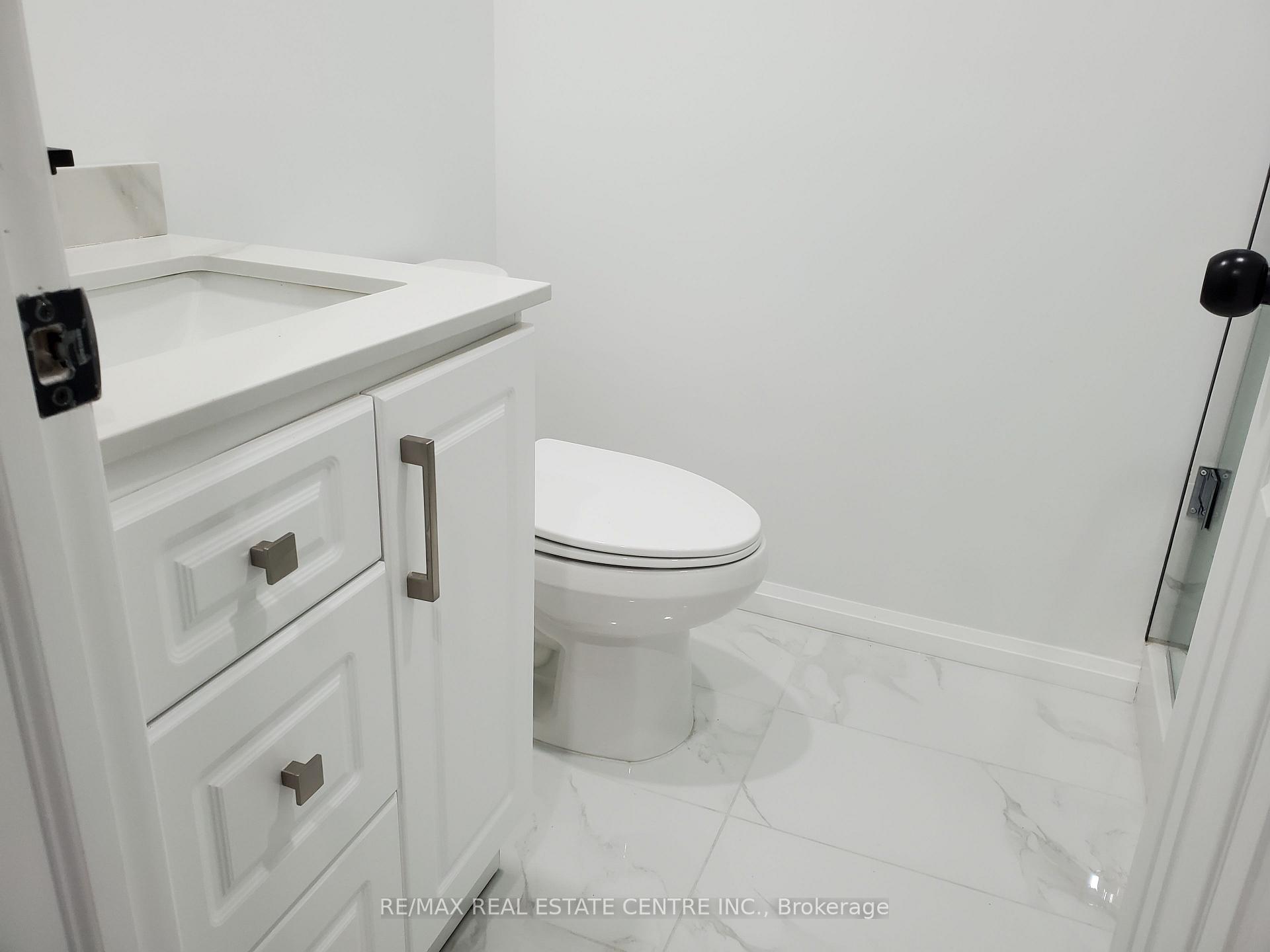 Photo 10 of Unit Lower, 335 Cundles Road W, Barrie, Northwest — HOMEH