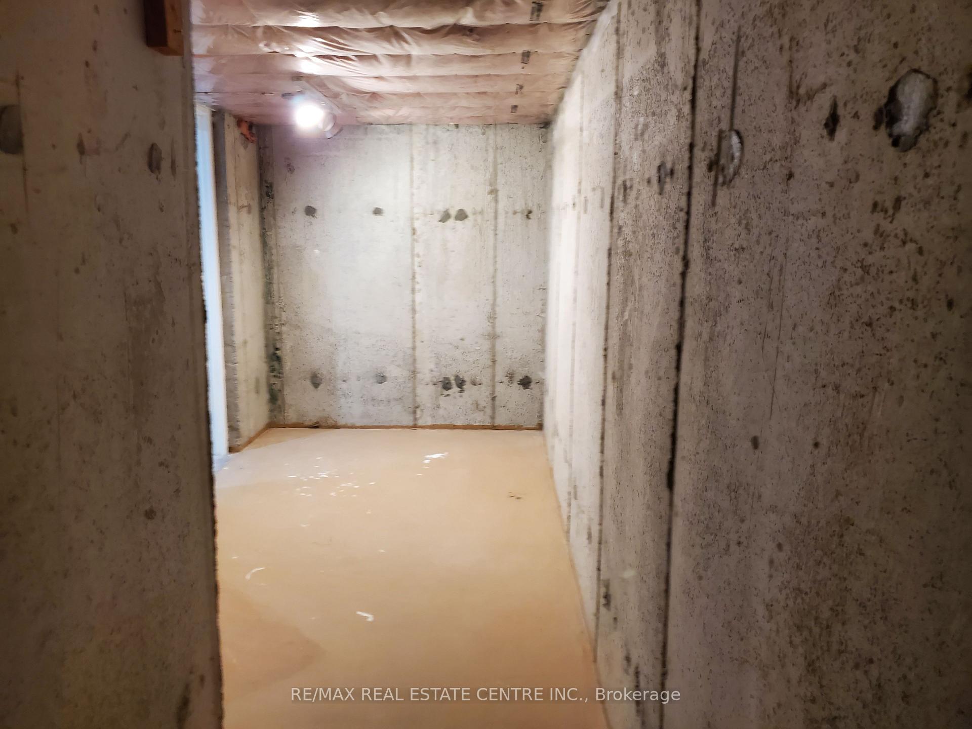 Photo 17 of Unit Lower, 335 Cundles Road W, Barrie, Northwest — HOMEH