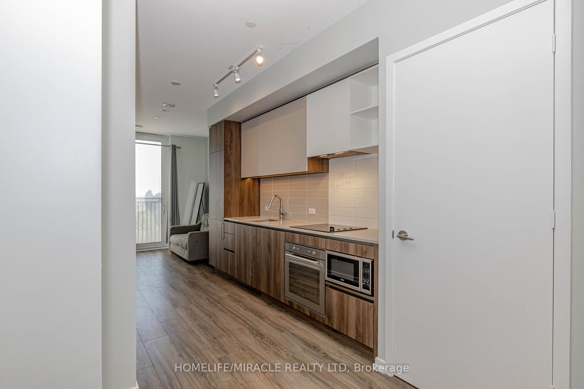 Photo 11 of Unit 501, 7890 Jane Street, Vaughan, Vaughan Corporate Centre — HOMEH