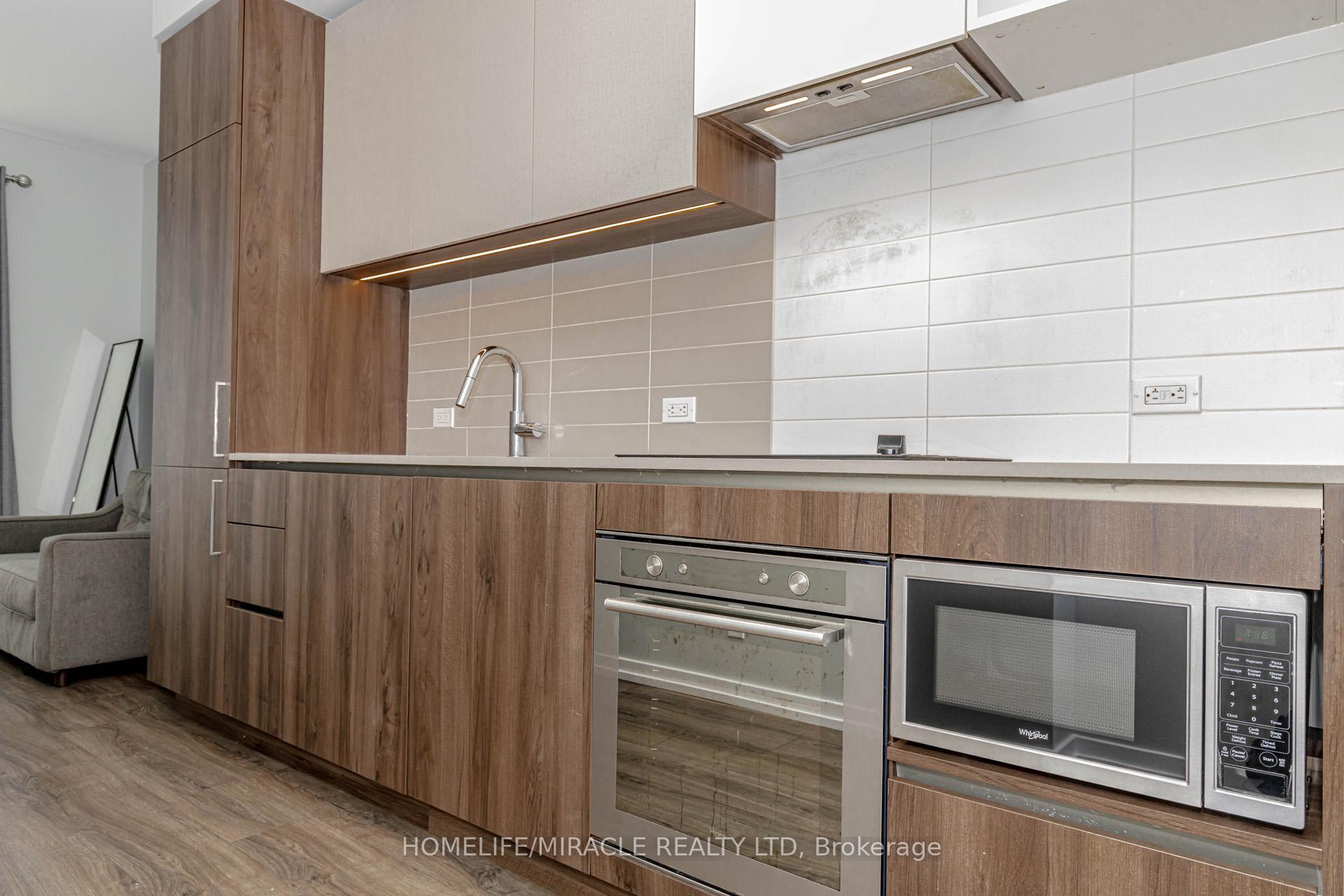 Photo 12 of Unit 501, 7890 Jane Street, Vaughan, Vaughan Corporate Centre — HOMEH