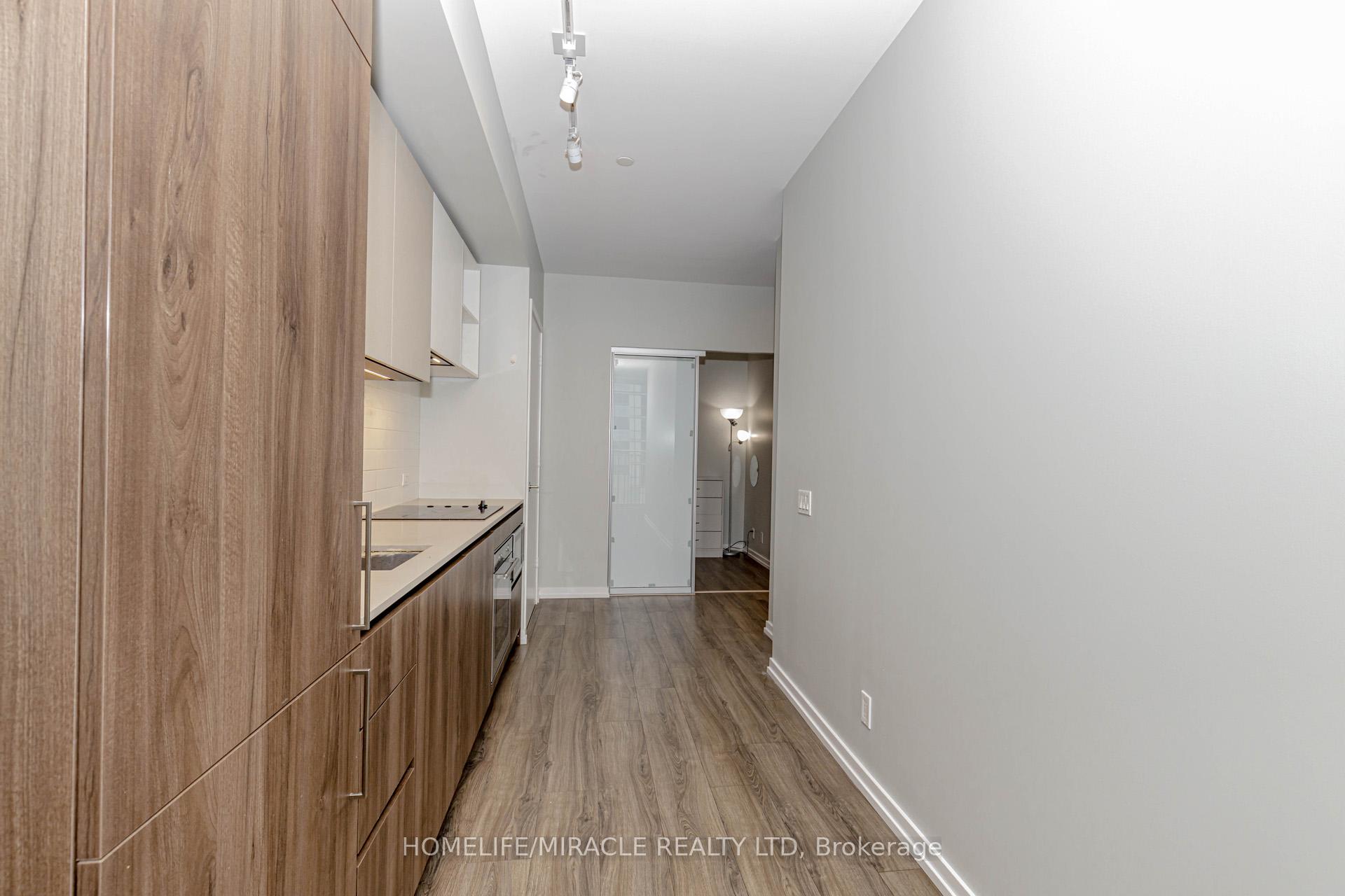 Photo 15 of Unit 501, 7890 Jane Street, Vaughan, Vaughan Corporate Centre — HOMEH