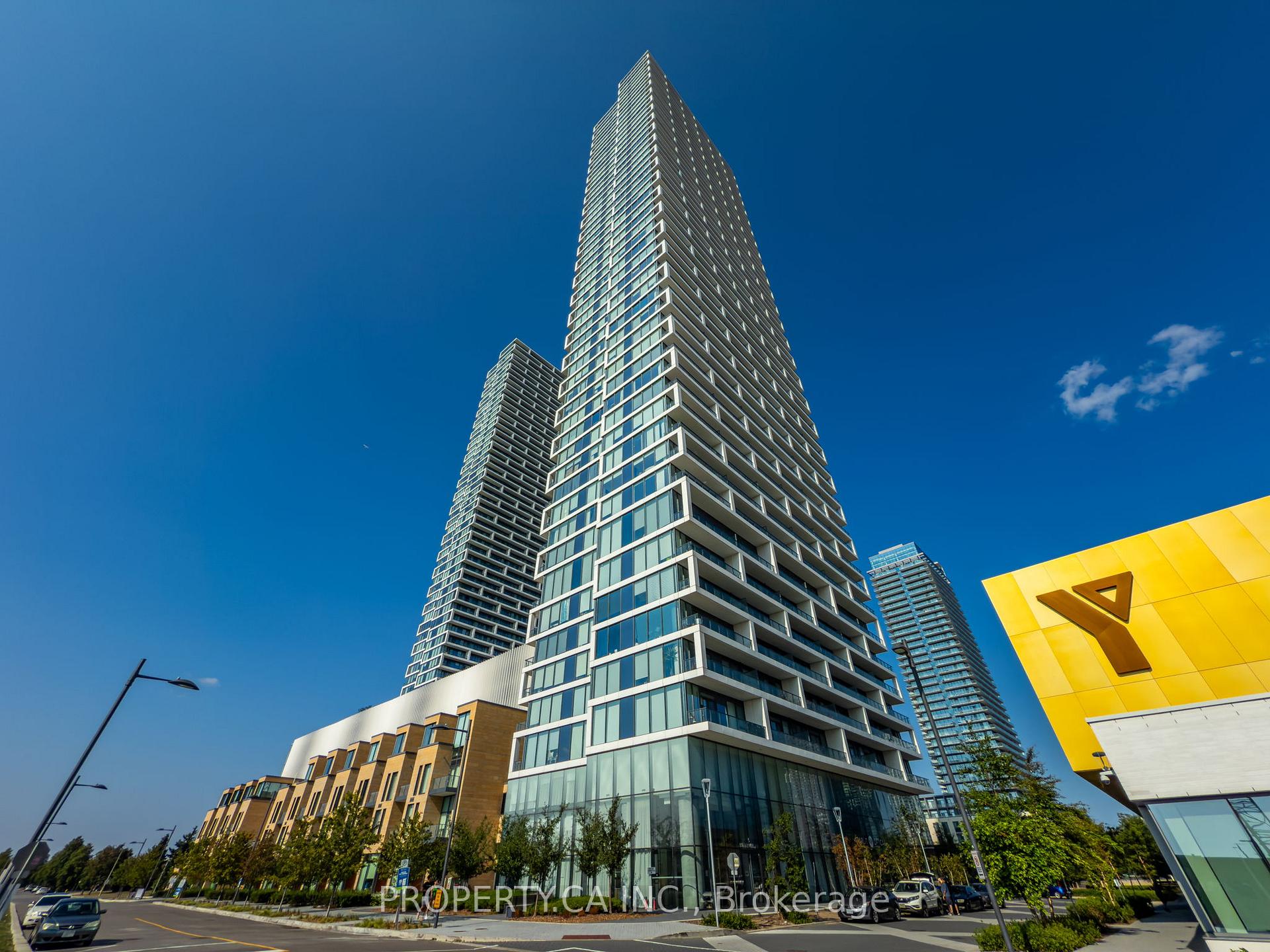Front of Unit 1711, 5 Buttermill Avenue