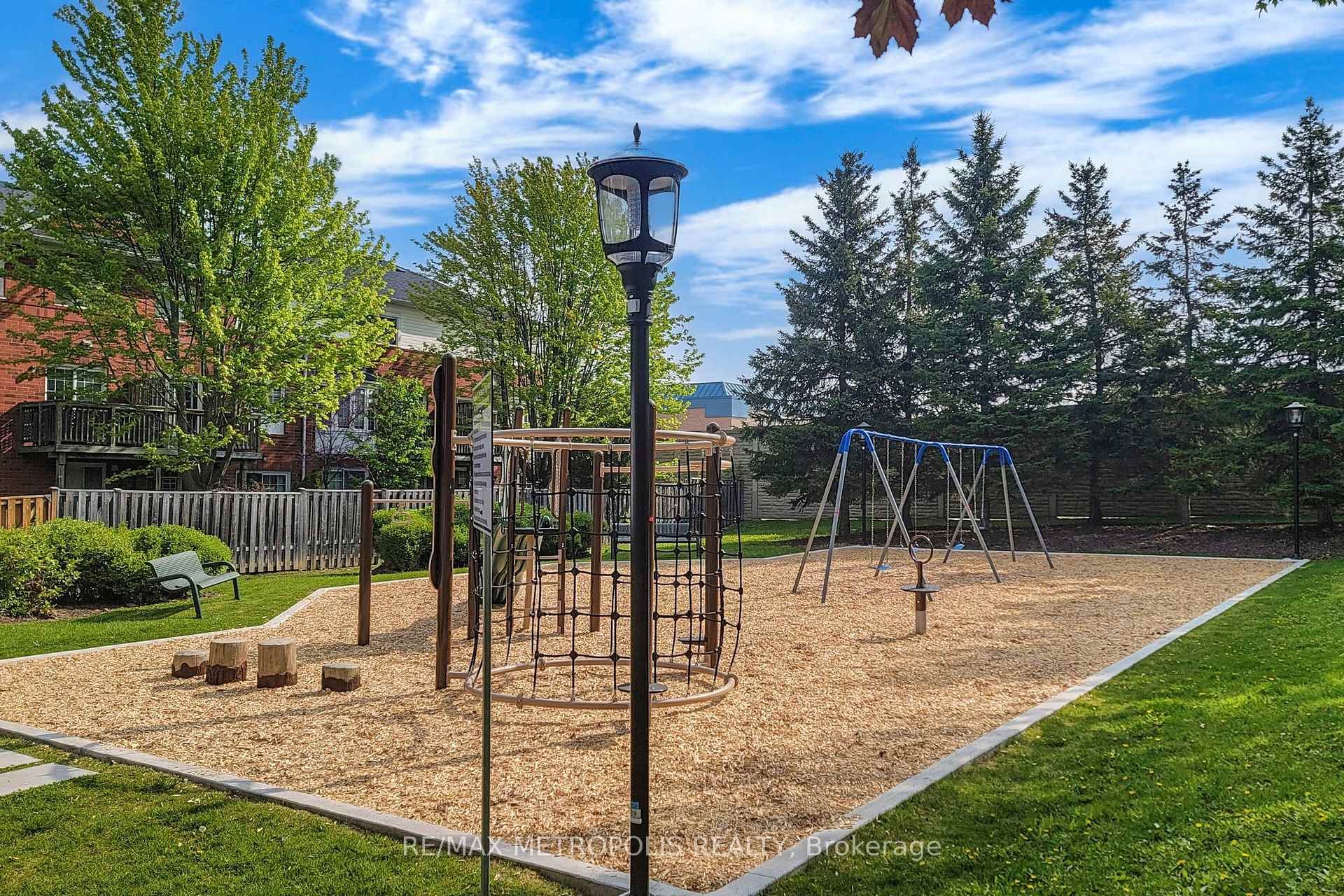 Photo 36 of 50 Mosaics Avenue, Aurora, Aurora Highlands — HOMEH