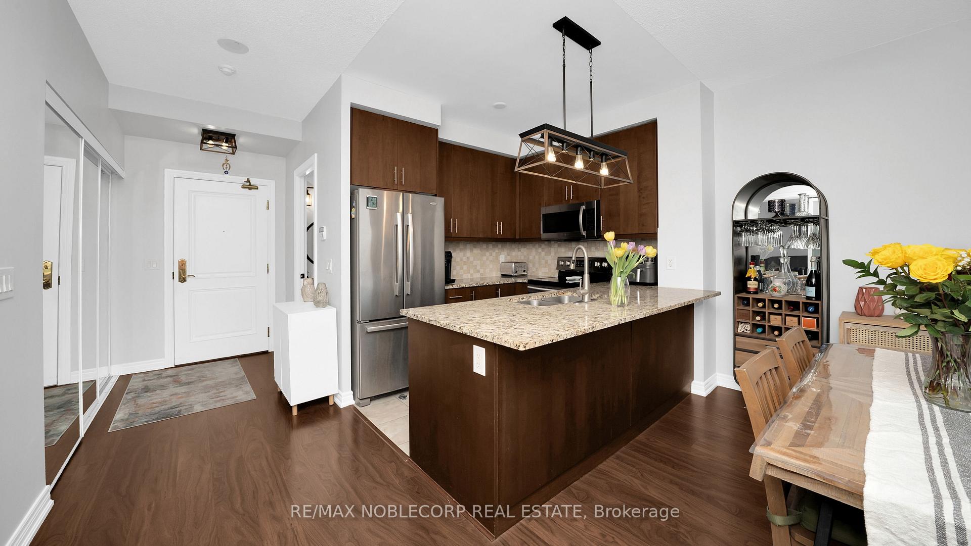 Photo 13 of Unit 1515, 9245 Jane Street, Vaughan, Maple — HOMEH