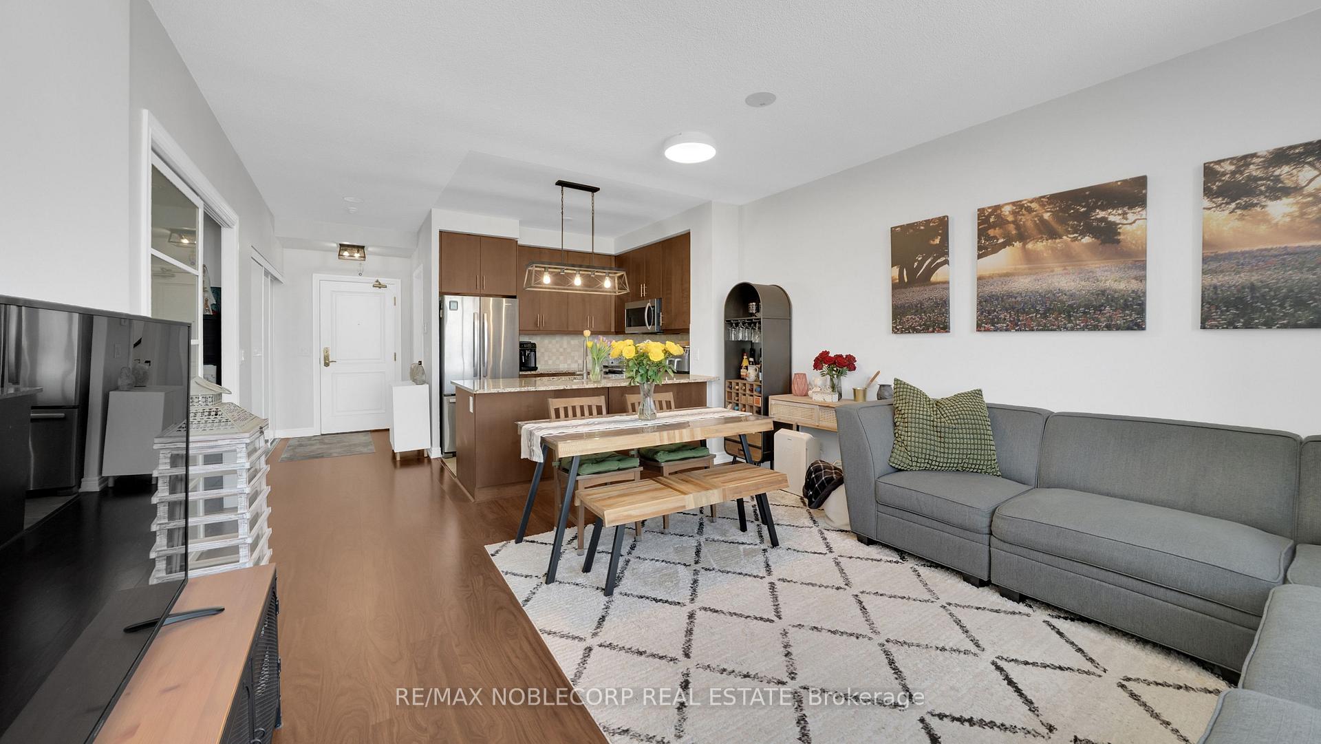 Photo 6 of Unit 1515, 9245 Jane Street, Vaughan, Maple — HOMEH