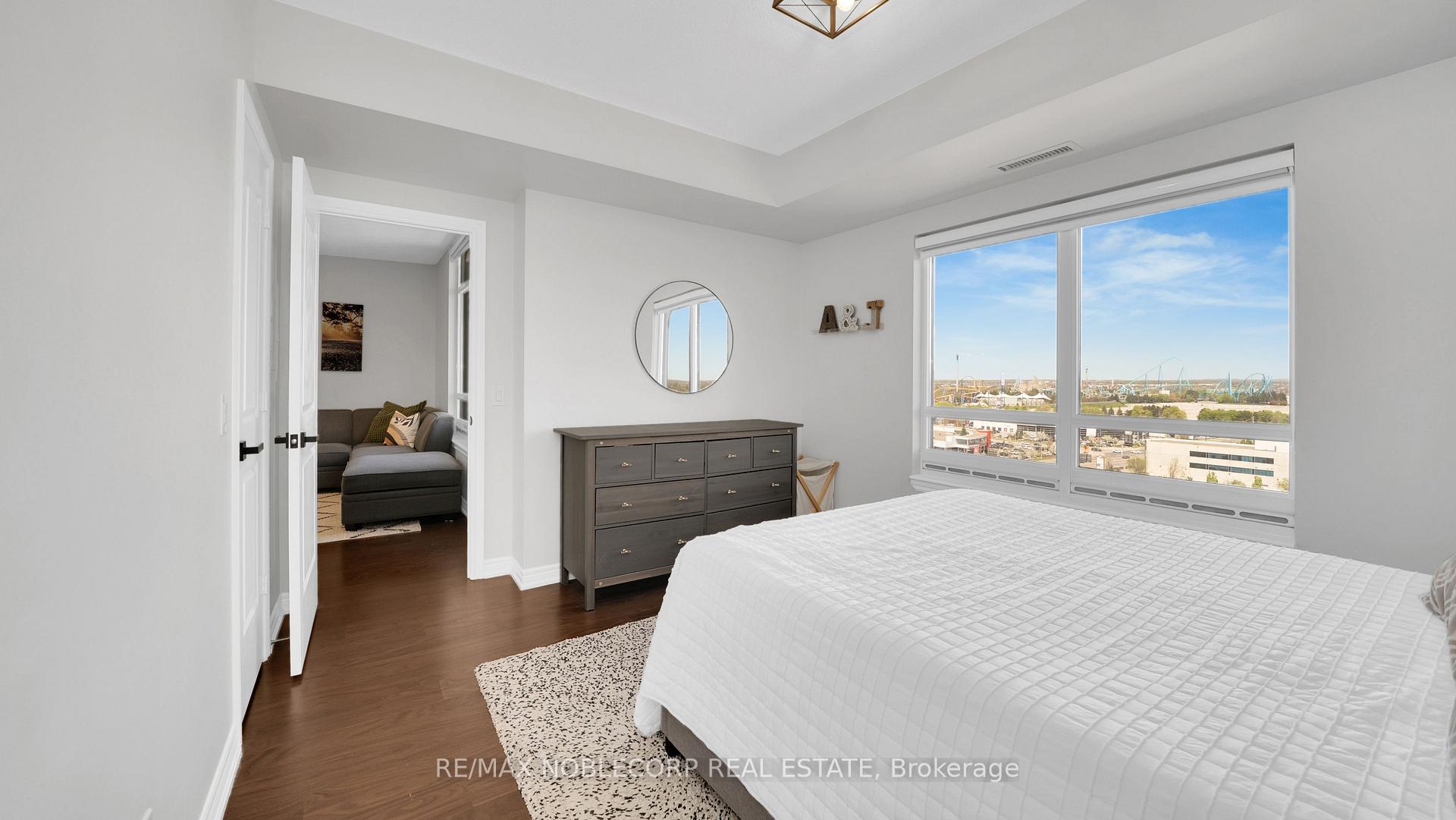 Photo 11 of Unit 1515, 9245 Jane Street, Vaughan, Maple — HOMEH
