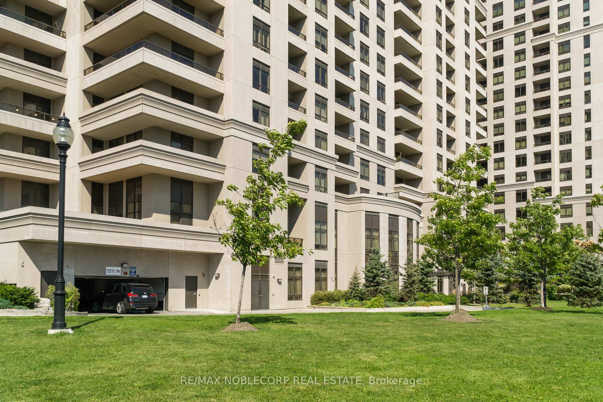 Photo 16 of Unit 1515, 9245 Jane Street, Vaughan, Maple — HOMEH