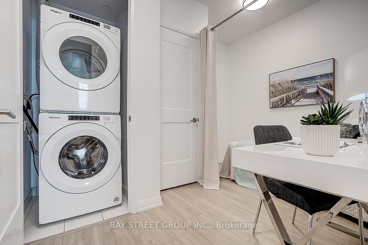 Photo 17 of Unit 1606, 25 Holly Street, Toronto, Mount Pleasant West — HOMEH