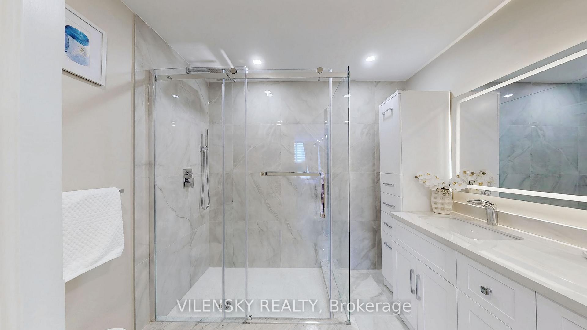 Photo 21 of Unit 311, 333 Clark Avenue, Vaughan, Crestwood-Springfarm-Yorkhill — HOMEH