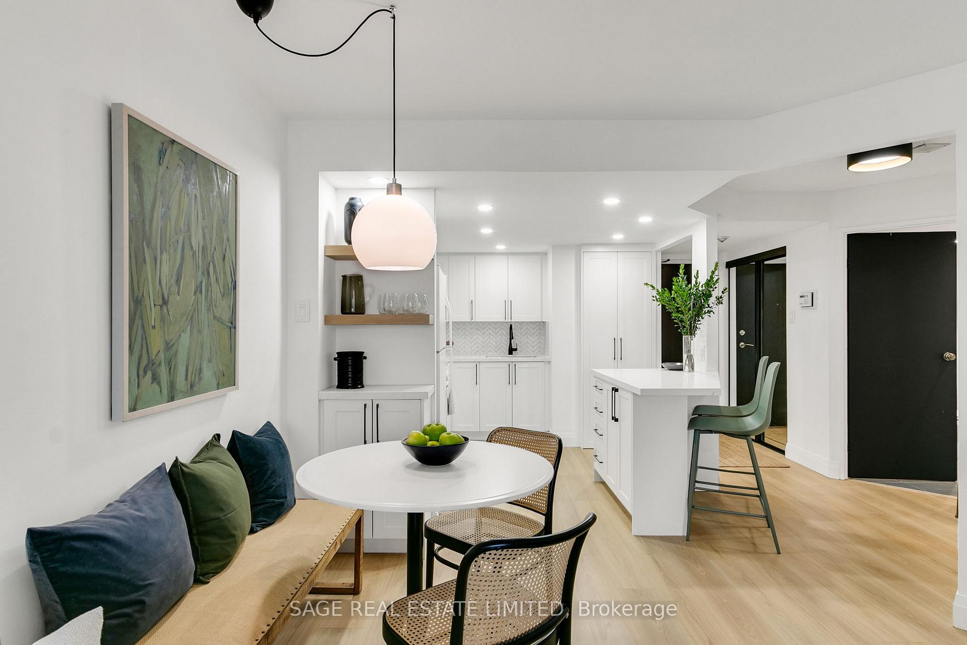 Photo 3 of Unit 1102, 15 Maitland Place, Toronto, Cabbagetown-South St. James Town — HOMEH