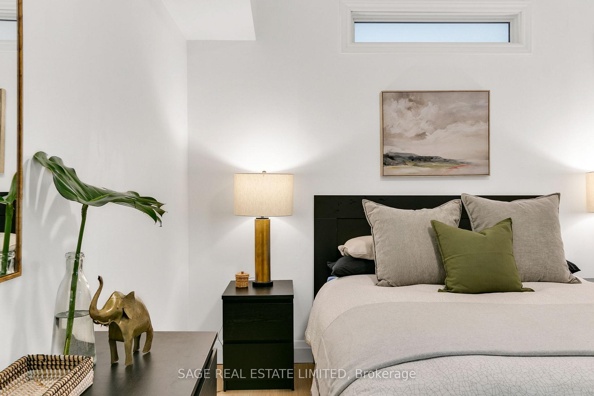Photo 9 of Unit 1102, 15 Maitland Place, Toronto, Cabbagetown-South St. James Town — HOMEH