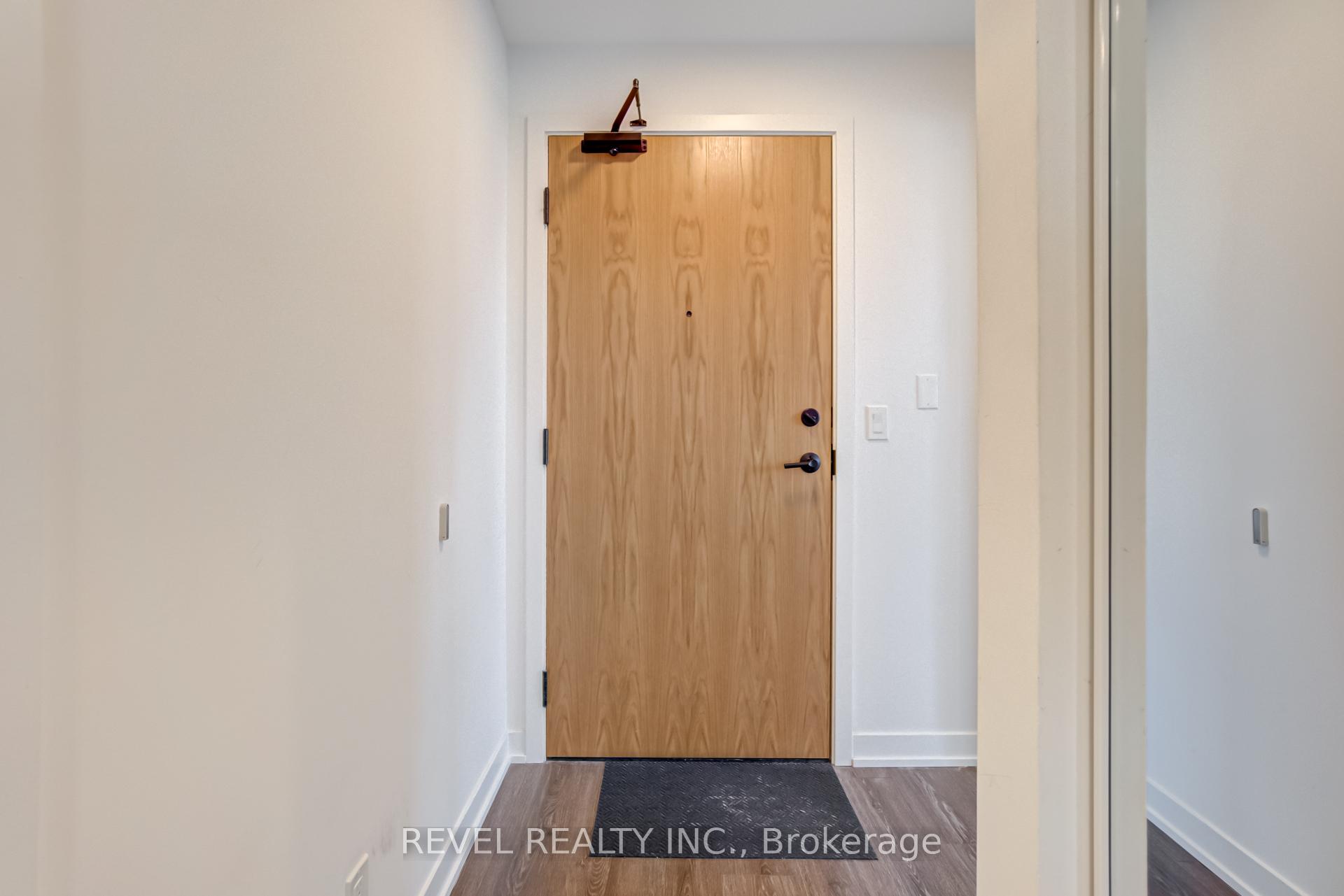 Photo 6 of Unit 404, 7950 Bathurst Street, Vaughan, Beverley Glen — HOMEH