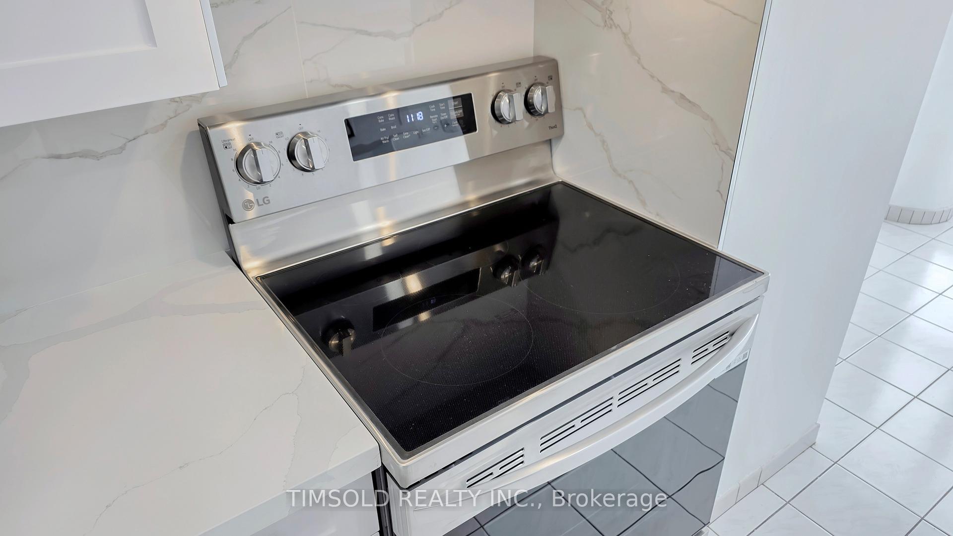 Photo 29 of Unit 1101, 1 Rowntree Road, Etobicoke, Mount Olive-Silverstone-Jamestown — HOMEH