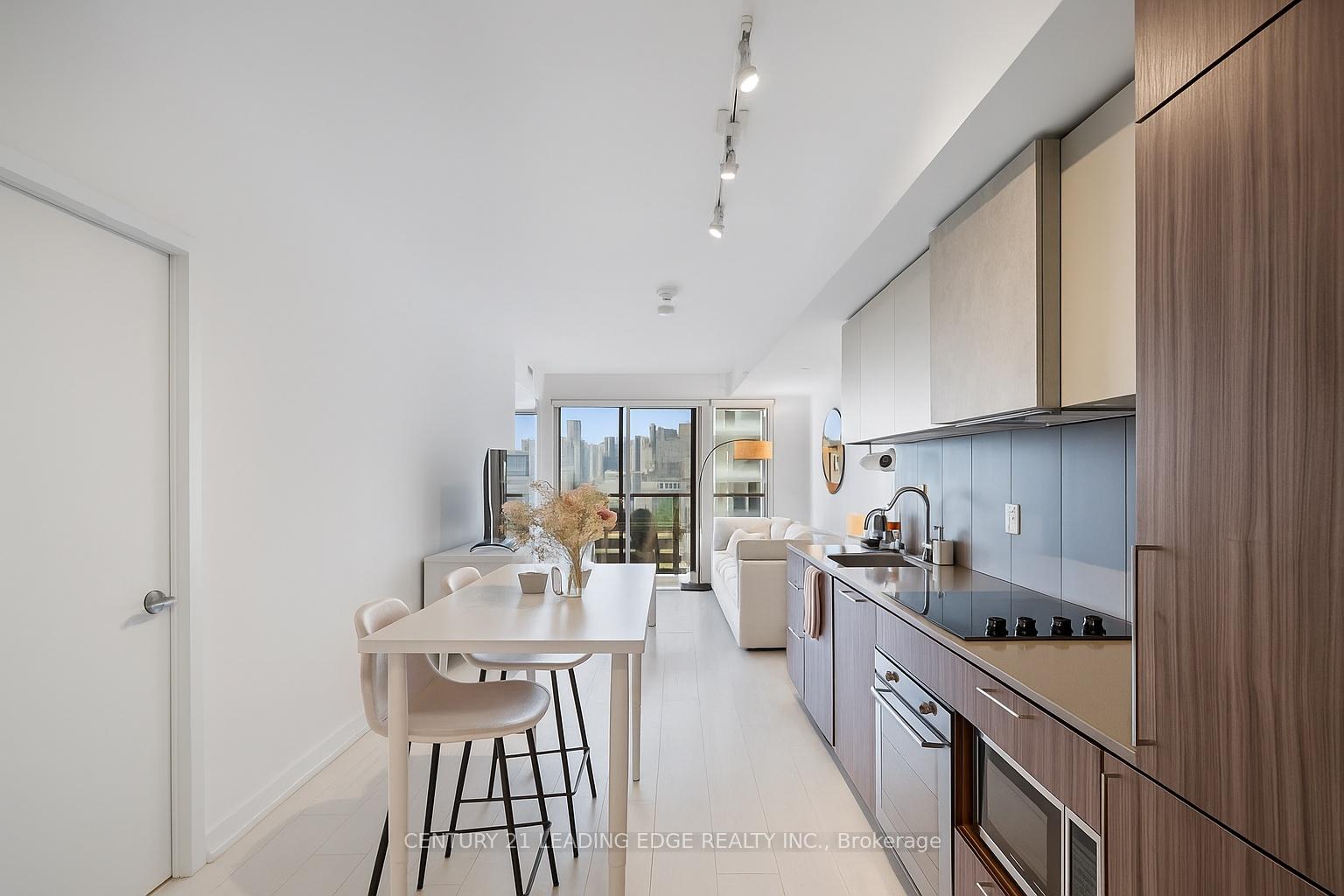 Photo 1 of Unit 2020, 19 Western Battery Road, Toronto, Niagara — HOMEH