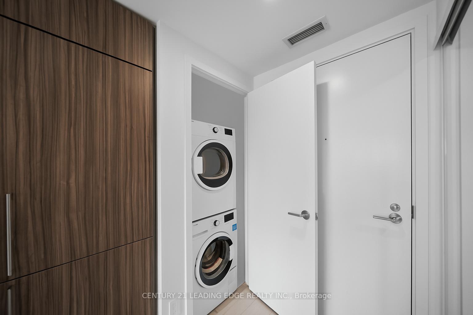 Photo 6 of Unit 2020, 19 Western Battery Road, Toronto, Niagara — HOMEH