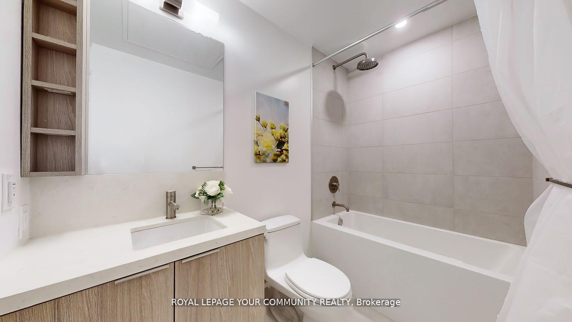 Photo 3 of Unit 1911, 2020 Bathurst Street, Toronto, Humewood-Cedarvale — HOMEH