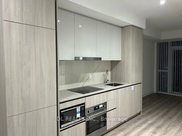 Photo 2 of Unit 5507, 8 Interchange Way, Vaughan, Vaughan Corporate Centre — HOMEH