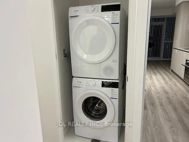 Photo 7 of Unit 5507, 8 Interchange Way, Vaughan, Vaughan Corporate Centre — HOMEH