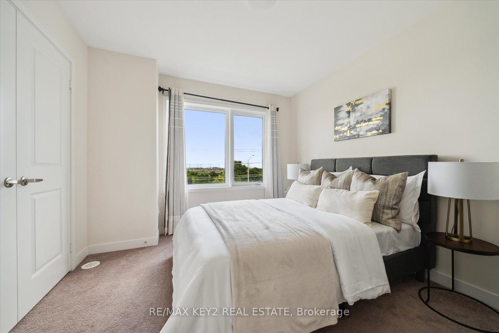 Photo 22 of Unit 313, 2550 Castlegate Crossing, Pickering, Duffin Heights — HOMEH