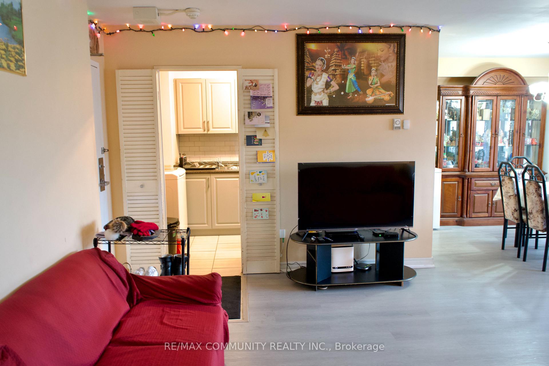 Photo 6 of Unit 2614, 5 Massey Square, Toronto, Crescent Town — HOMEH