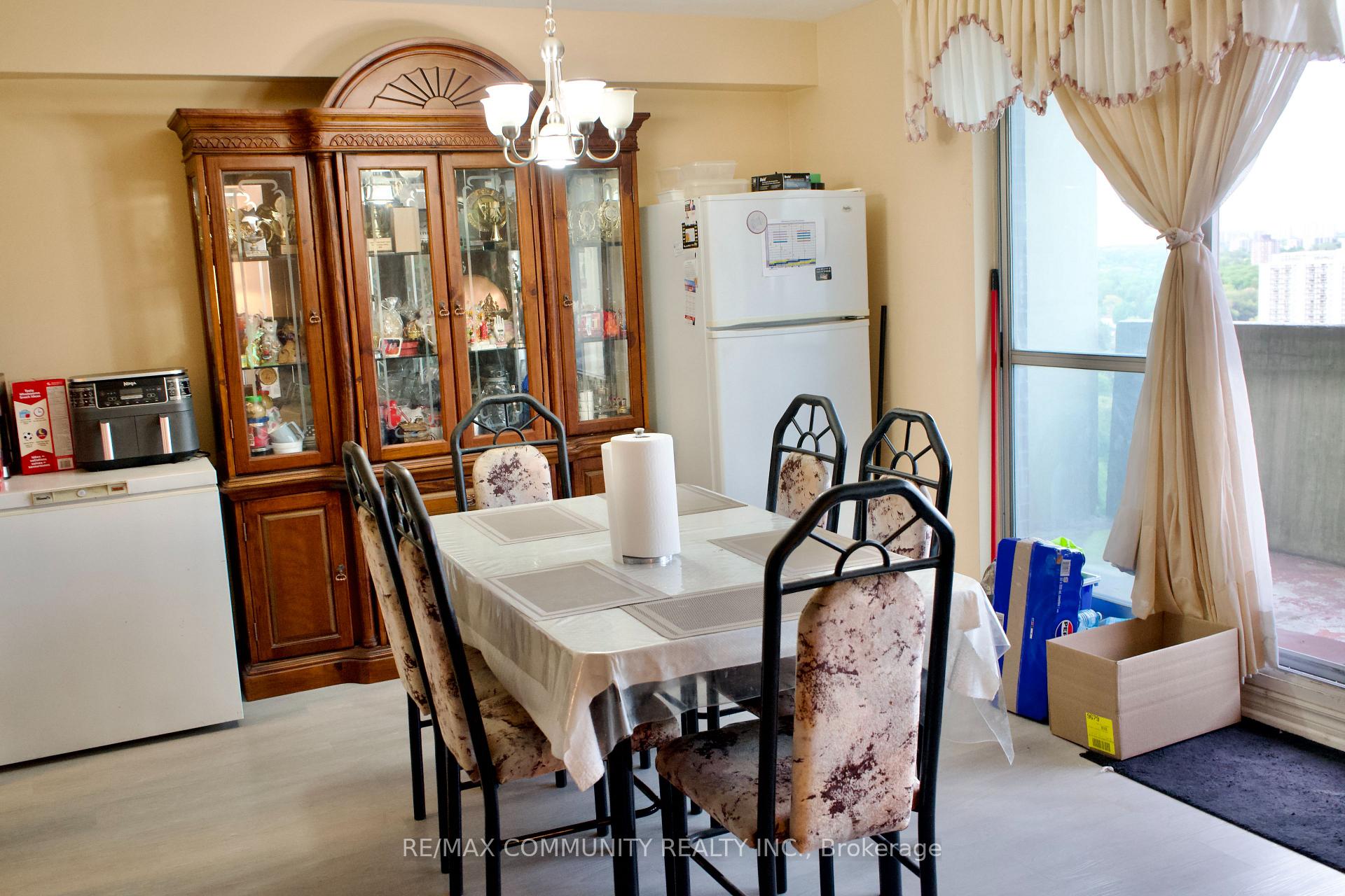 Photo 11 of Unit 2614, 5 Massey Square, Toronto, Crescent Town — HOMEH