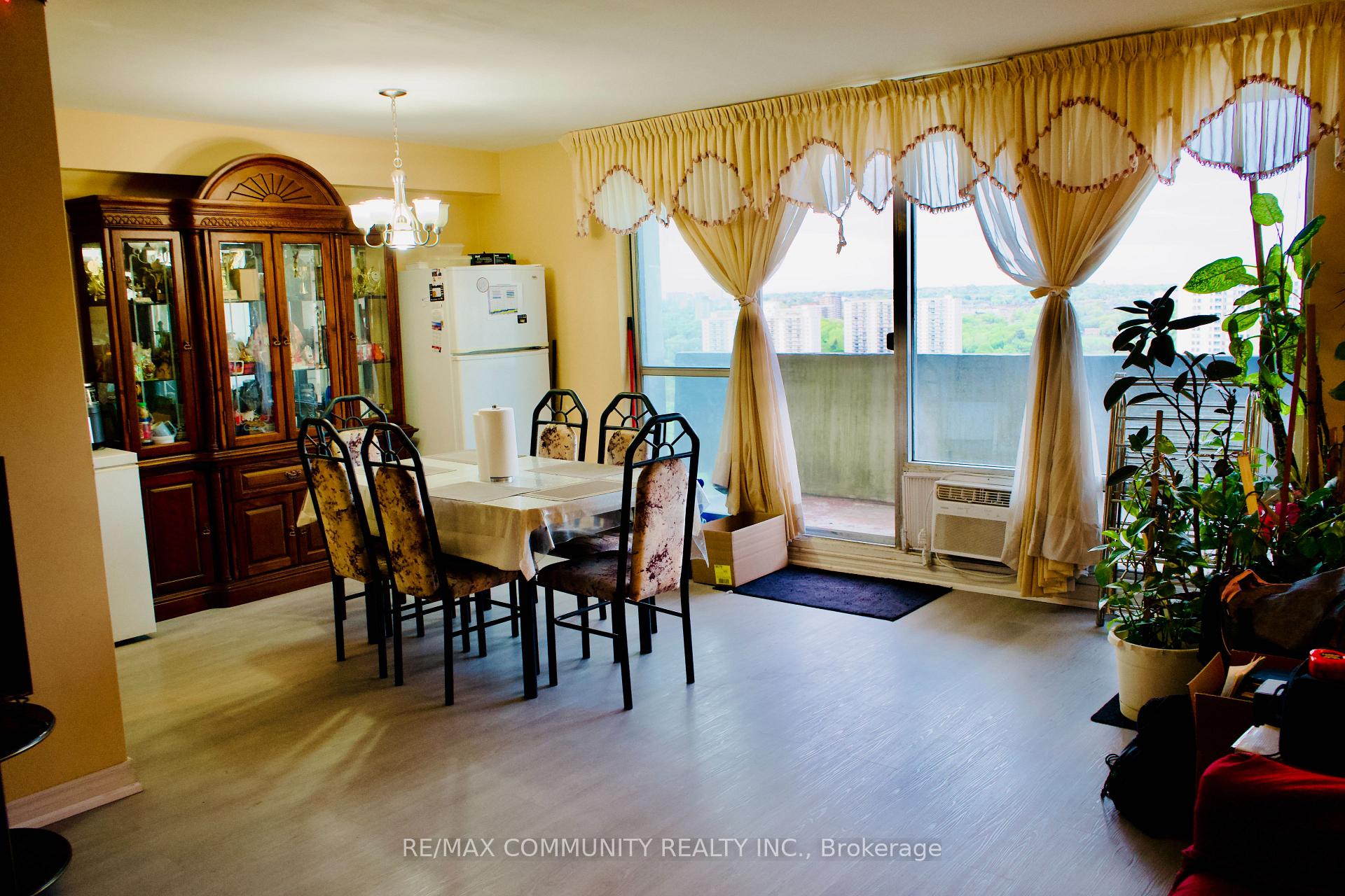 Photo 16 of Unit 2614, 5 Massey Square, Toronto, Crescent Town — HOMEH