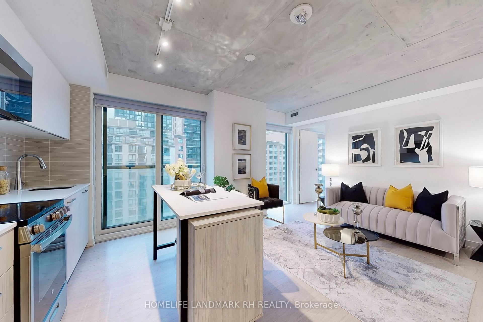 Photo 4 of Unit 706, 65 Mutual Street, Toronto, Church-Yonge Corridor — HOMEH
