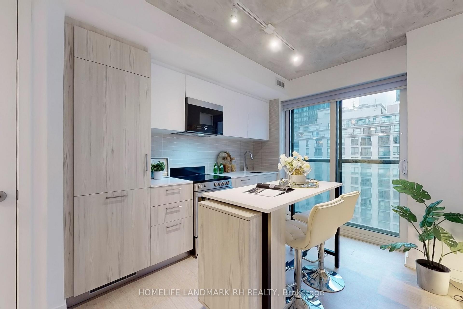 Photo 14 of Unit 706, 65 Mutual Street, Toronto, Church-Yonge Corridor — HOMEH