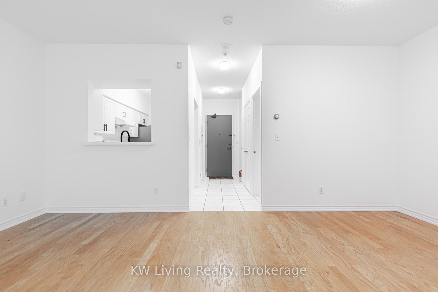 Front of Unit TH02, 5039 Finch Avenue E