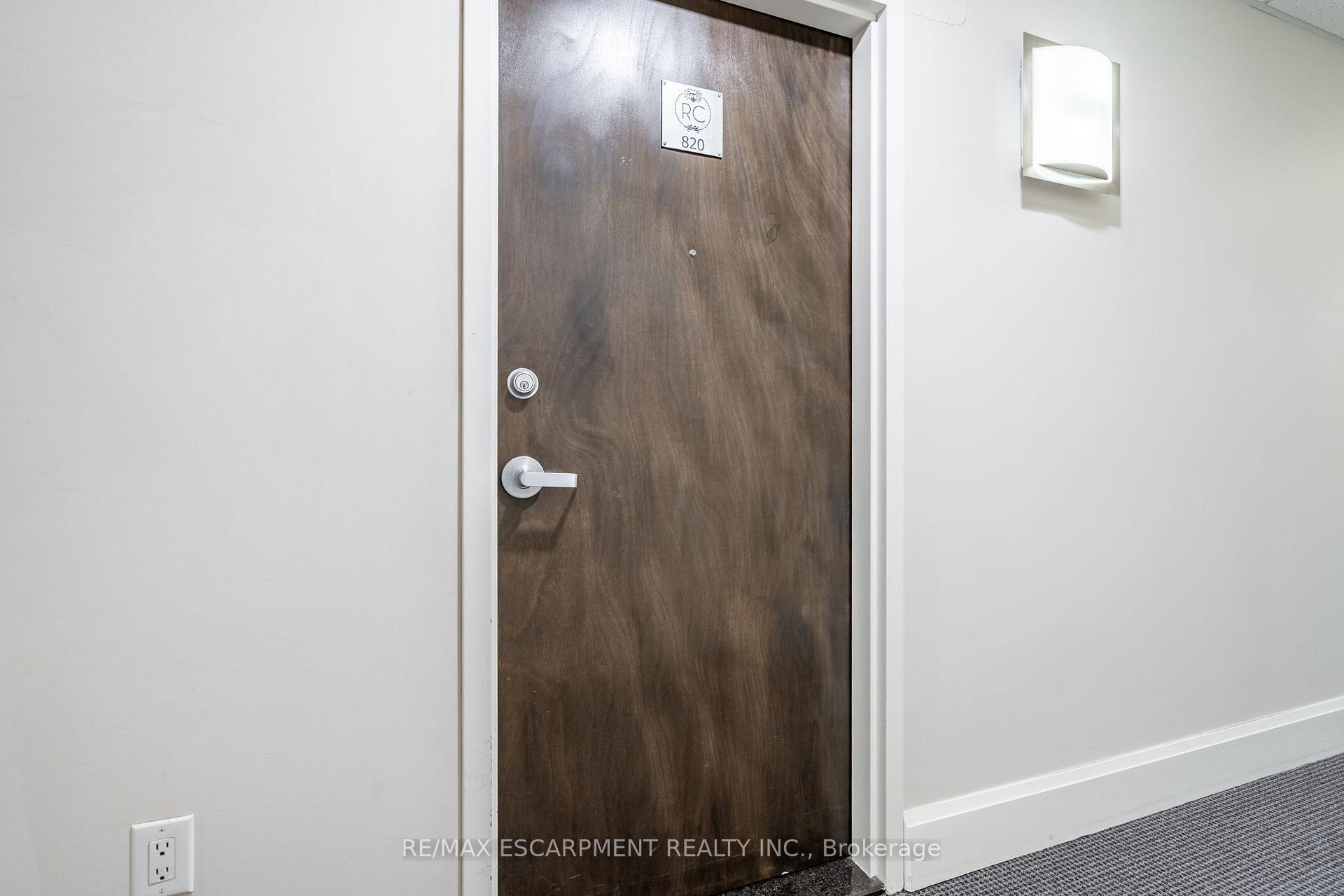 Photo 8 of Unit 820, 118 King Street E, Hamilton, Beasley — HOMEH