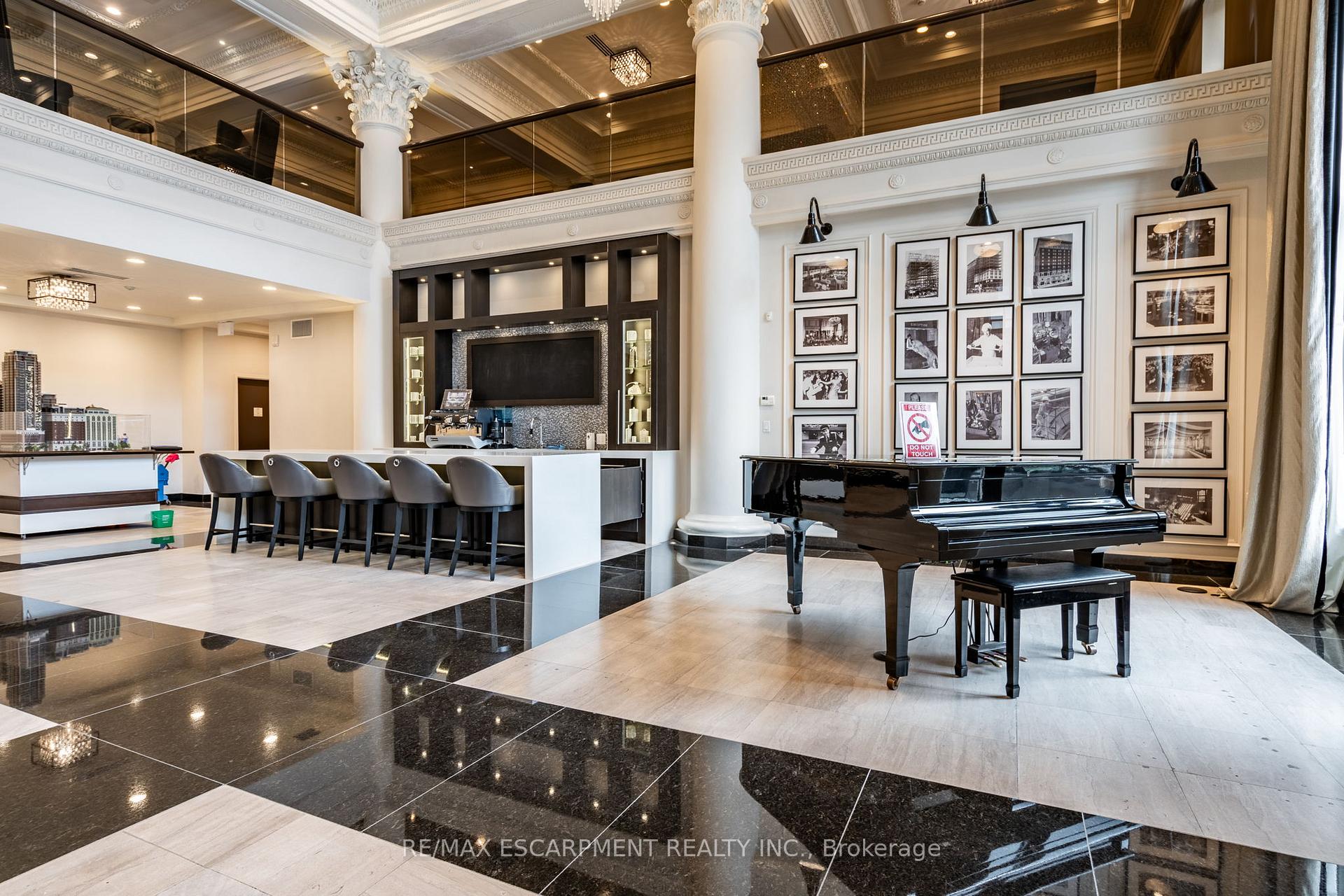 Photo 11 of Unit 820, 118 King Street E, Hamilton, Beasley — HOMEH