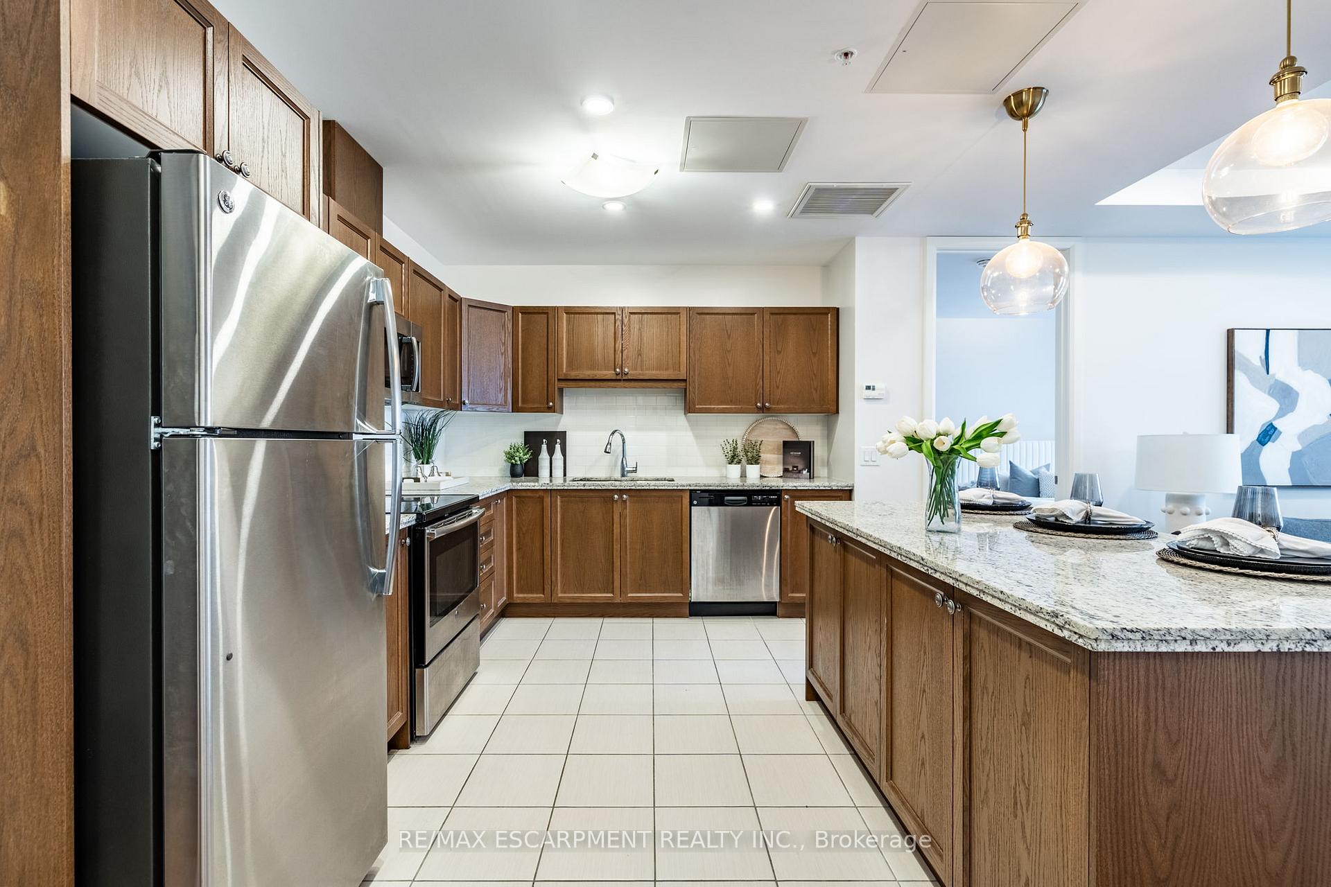 Photo 22 of Unit 820, 118 King Street E, Hamilton, Beasley — HOMEH