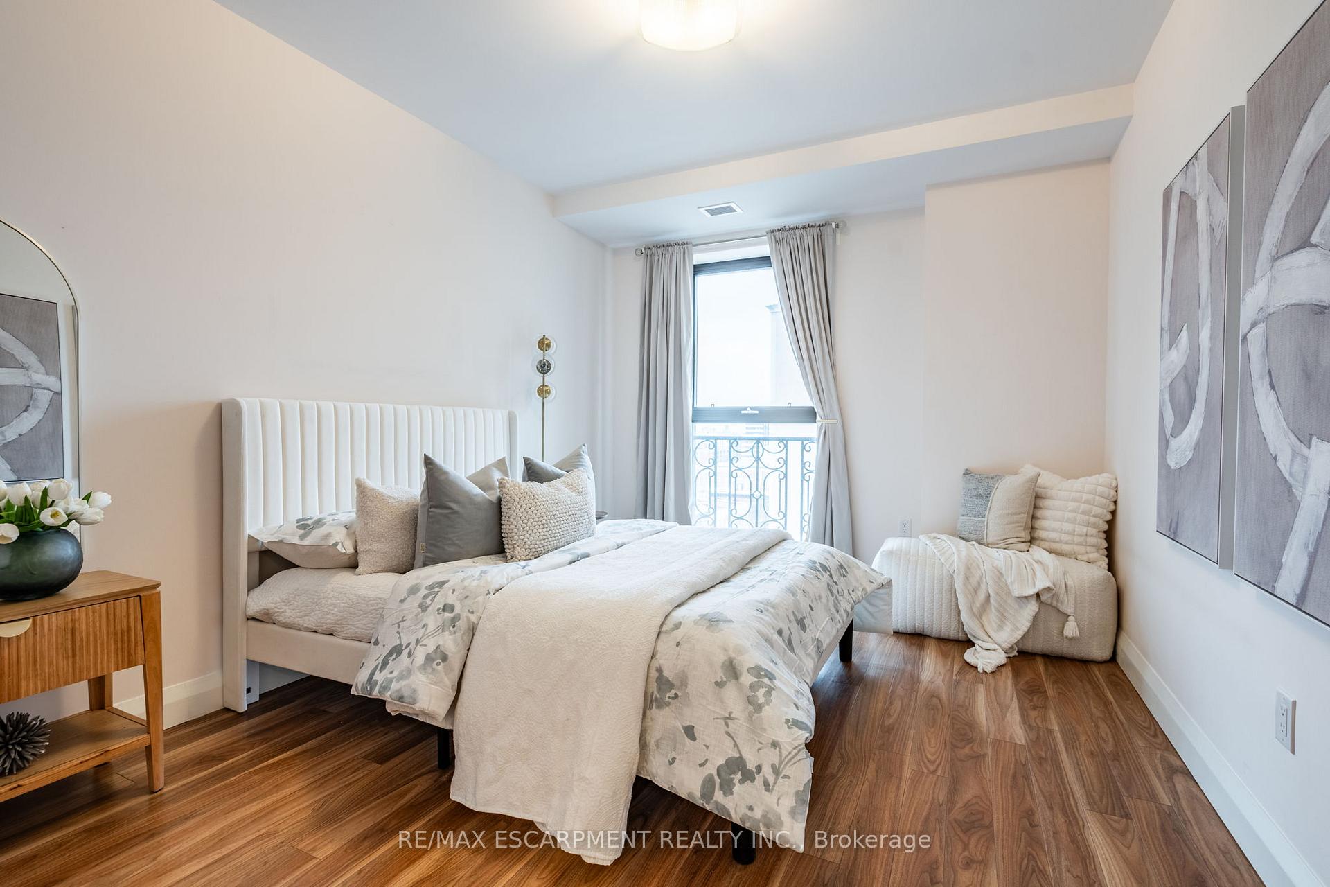 Photo 30 of Unit 820, 118 King Street E, Hamilton, Beasley — HOMEH
