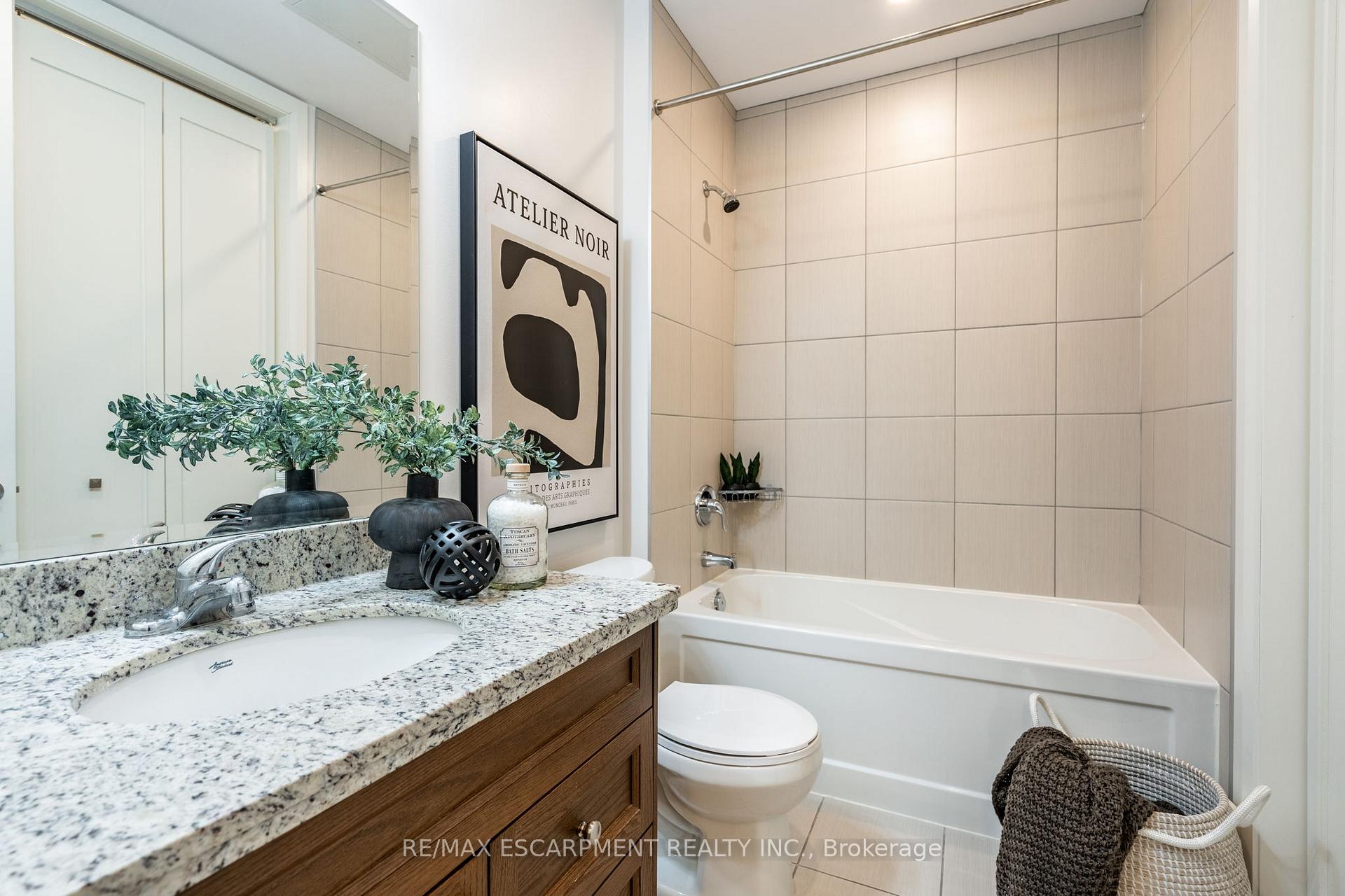 Photo 43 of Unit 820, 118 King Street E, Hamilton, Beasley — HOMEH