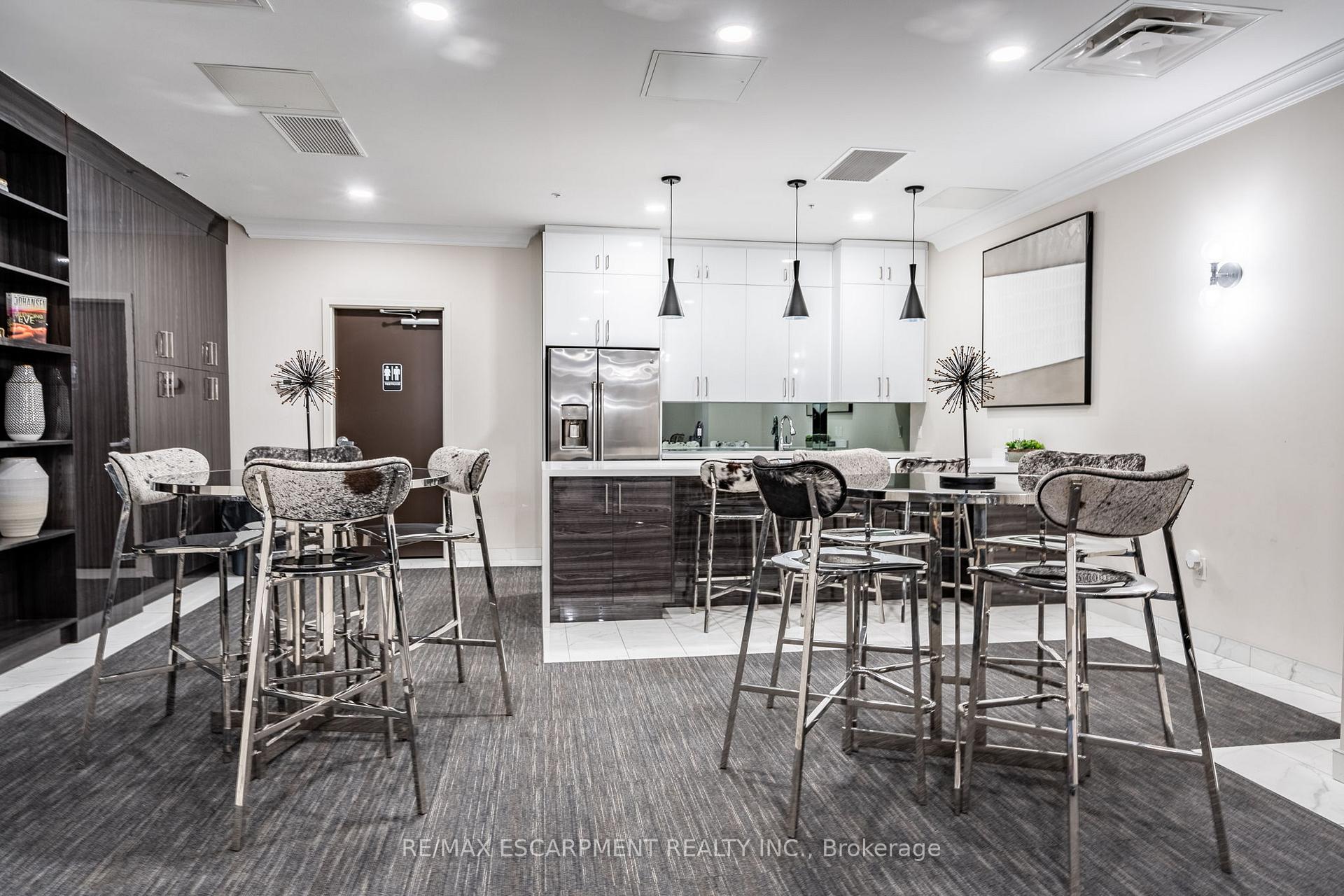 Photo 46 of Unit 820, 118 King Street E, Hamilton, Beasley — HOMEH
